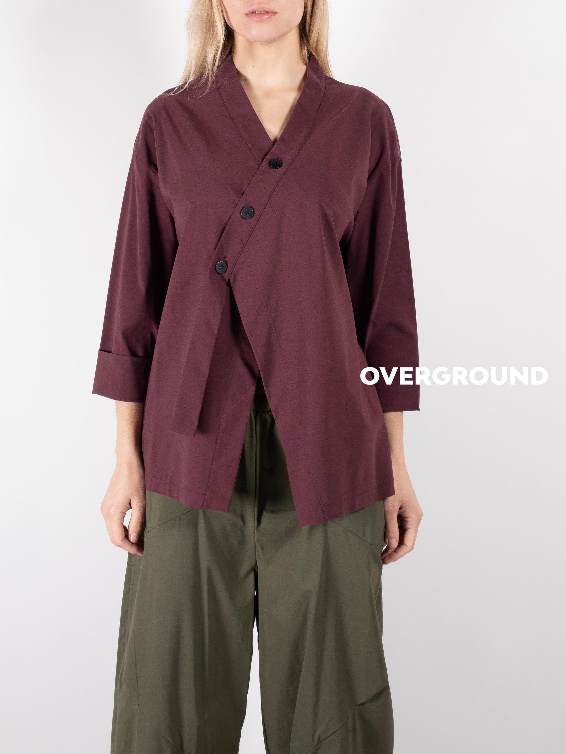 CAMICIA SCOLLO A V CON ABBOTTONATURA TRASVERSALE - OVERGROUND STORE