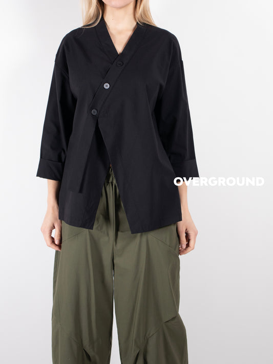 CAMICIA SCOLLO A V CON ABBOTTONATURA TRASVERSALE - OVERGROUND STORE