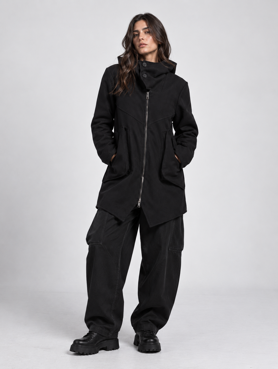 JACKET WITH TWO BUTTONS AND FRONT POCKETS