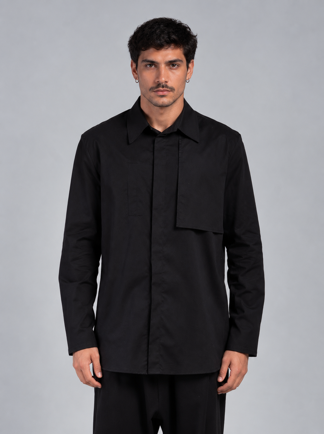 SHIRT WITH SIDE FLAP AND COVERED BUTTONS