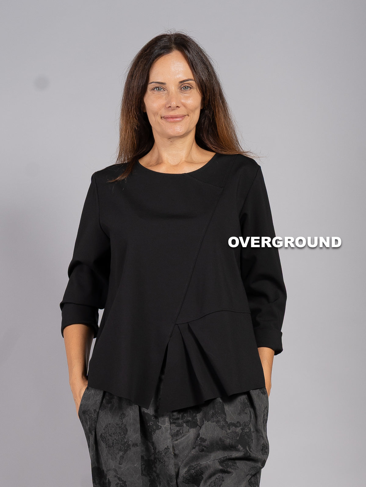 BLUSA CON SPACCO E PENS LATERALI