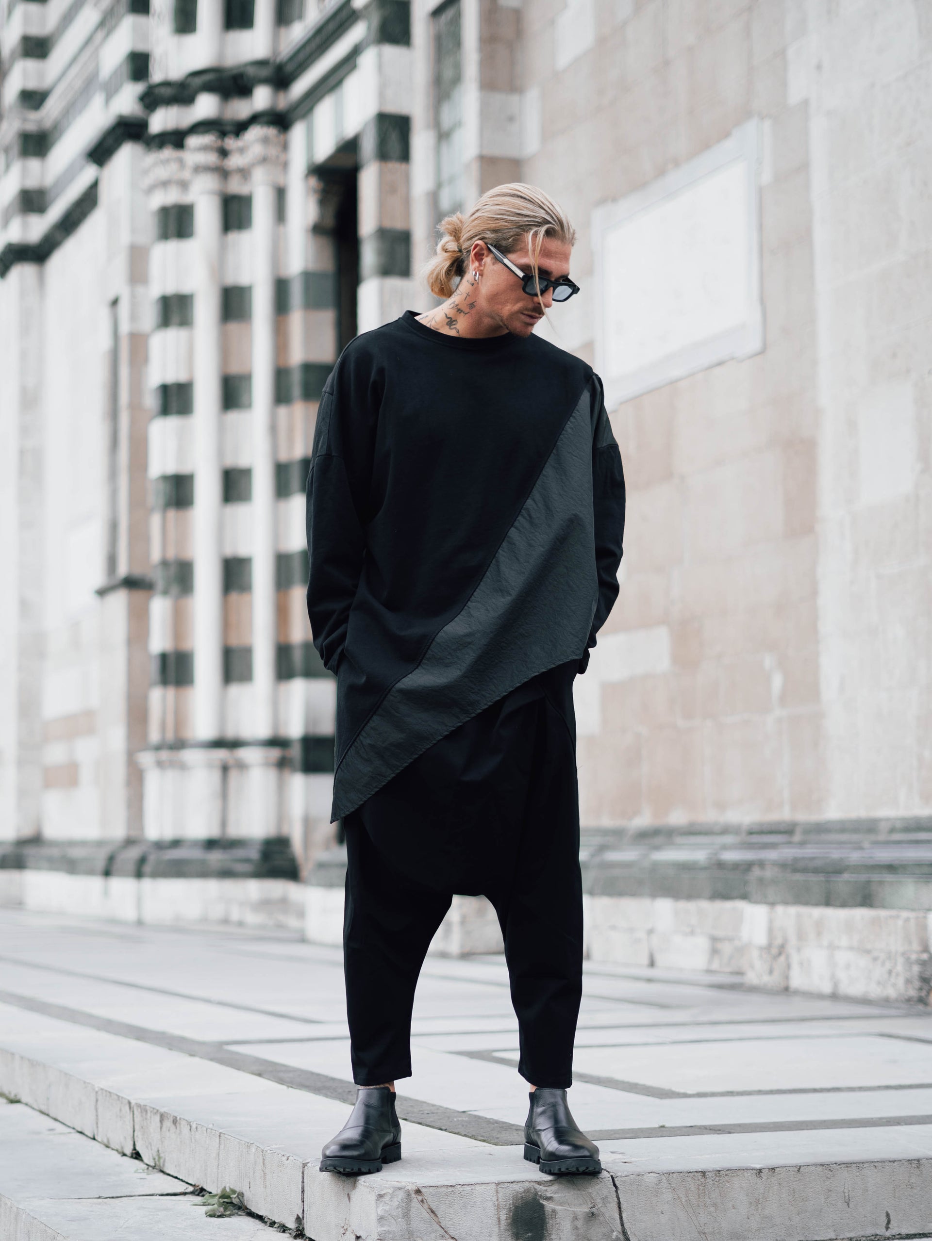 MAGLIA OVER ASIMMETRICA CON PUNTA