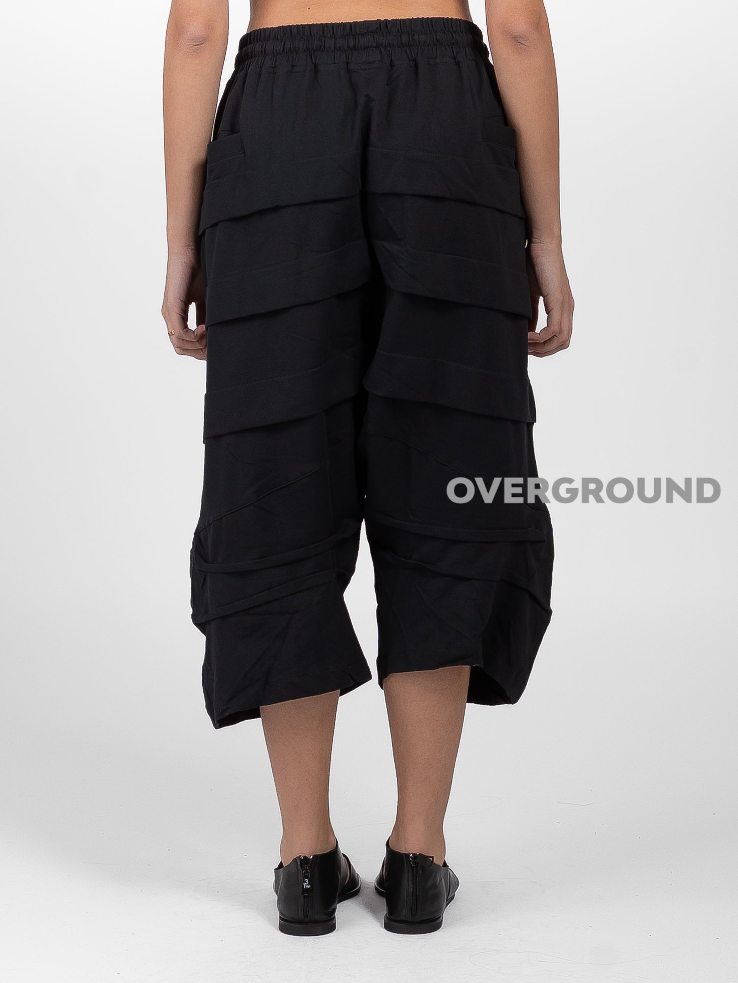 PANTALONE CORTO CAVALLO BASSO CON BALZE DAVANTI - OVERGROUND STORE