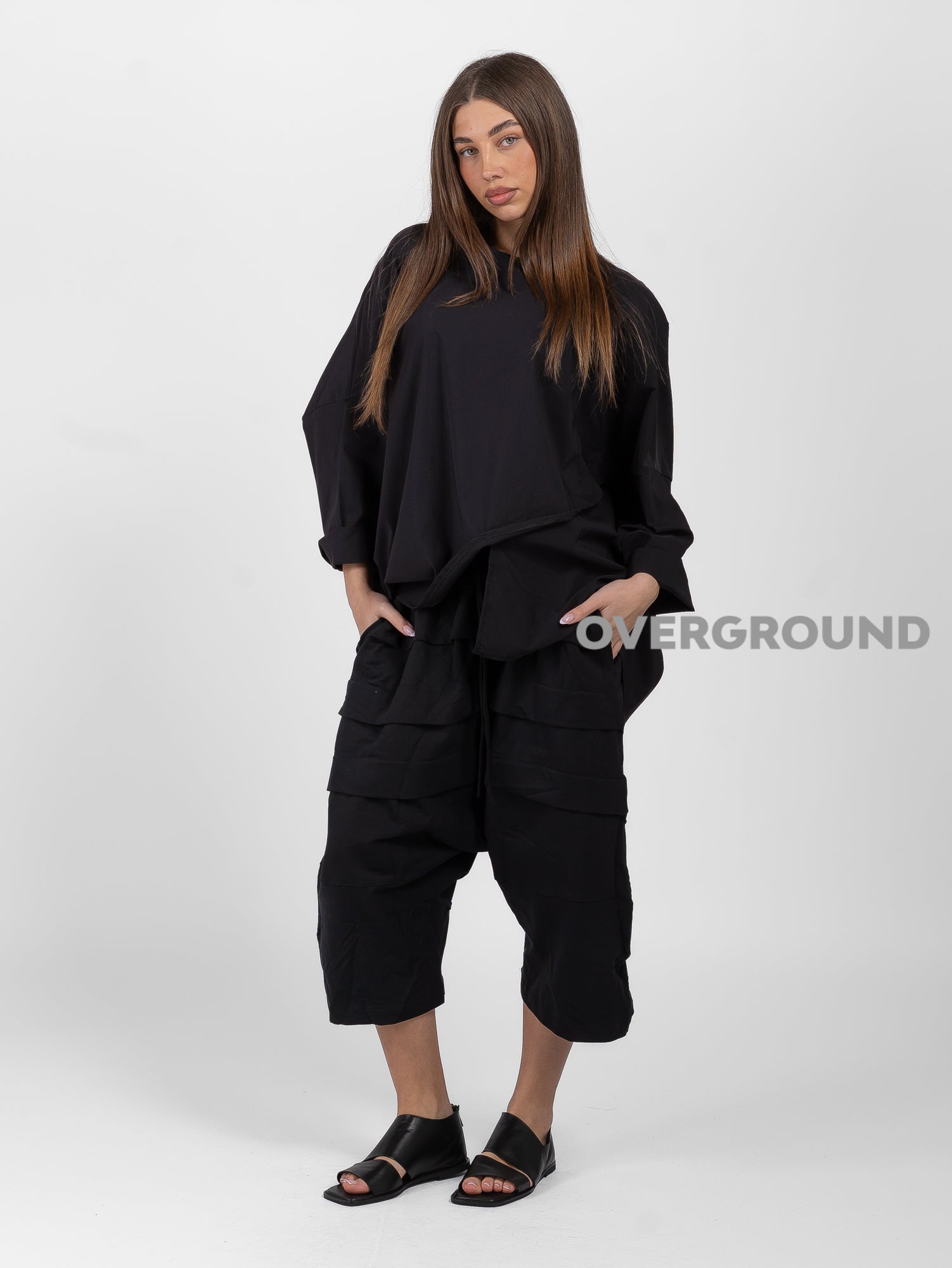 PANTALONE CORTO CAVALLO BASSO CON BALZE DAVANTI - OVERGROUND STORE