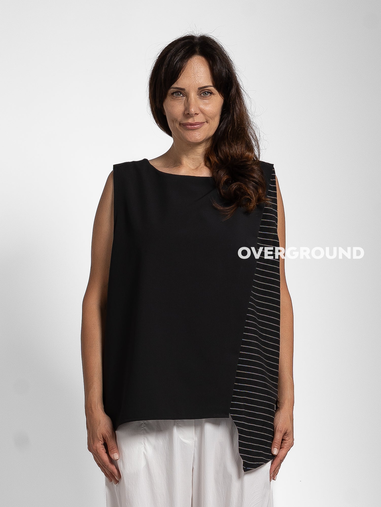 BLUSA SMANICATA ASIMMETRICA RIGATA