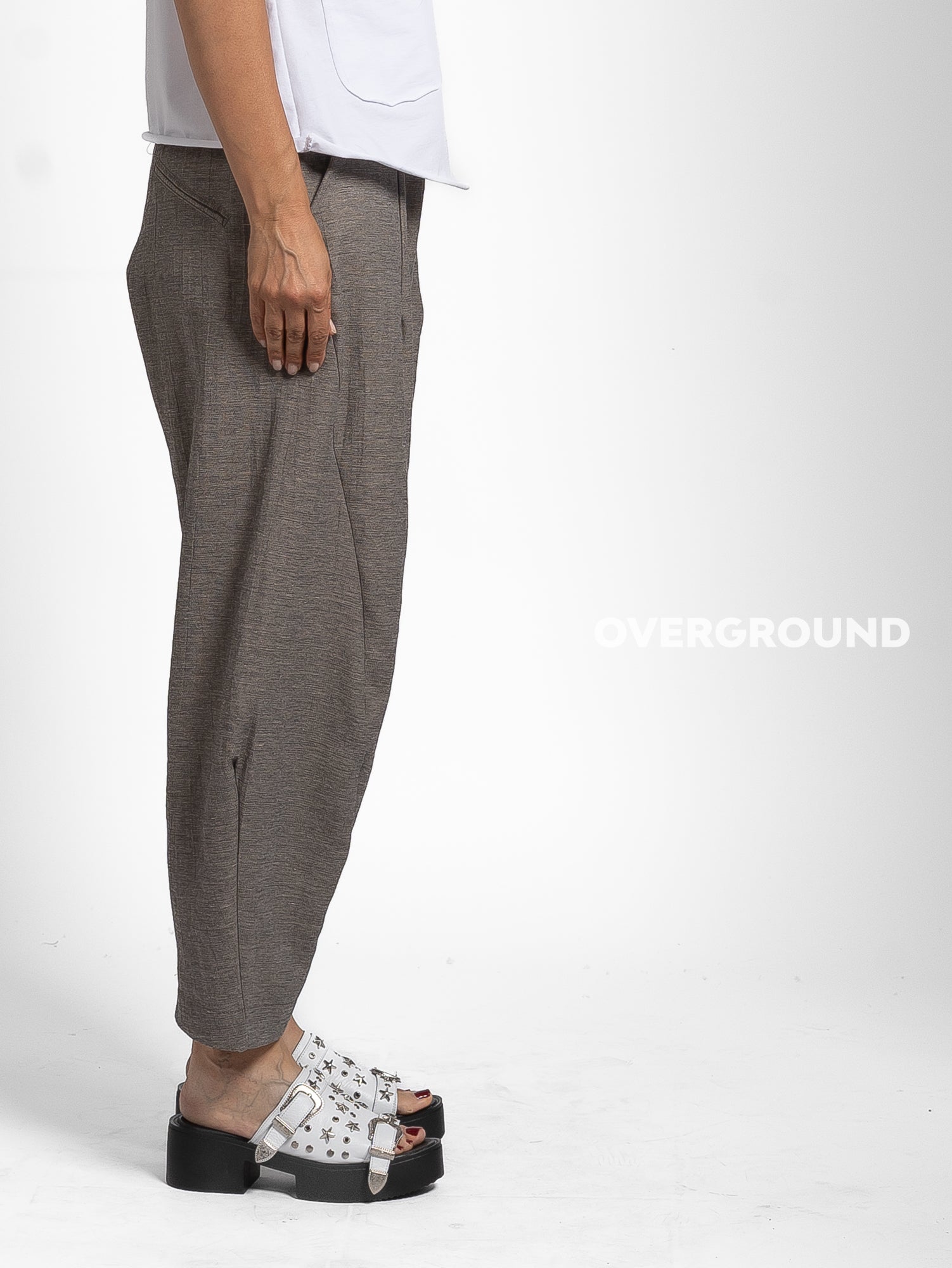 PANTALONE OVER LINO CON CUCITURE SUL GAMBULE