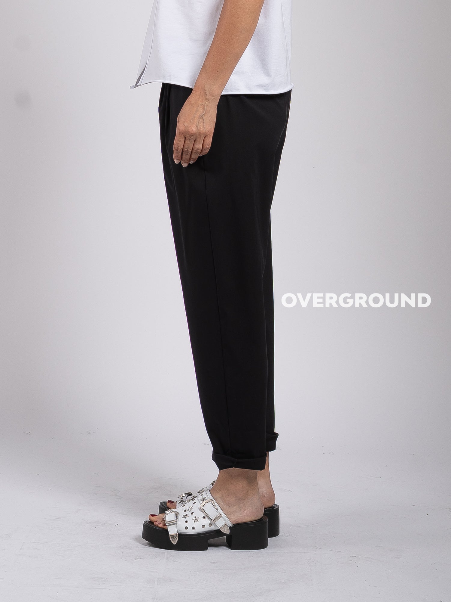 PANTALONE OVER CON CINTURINO DUE BOTTONI