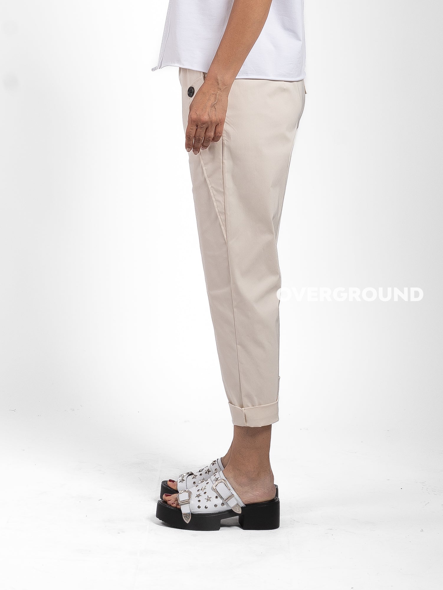 PANTALONE GAMBULE REGOLARE CON PATTINE E BOTTONI