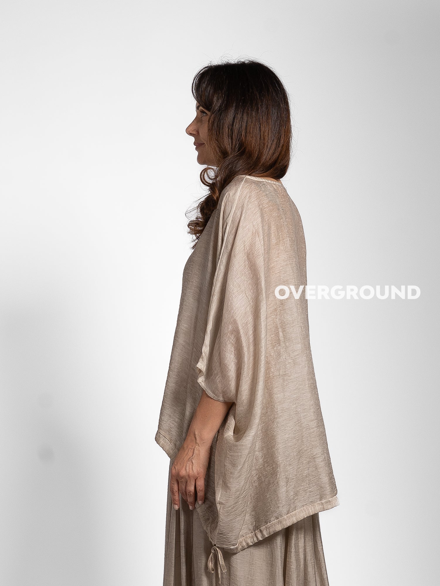 BLUSA OVER SMANICATA CON RIPRESA IN FONDO