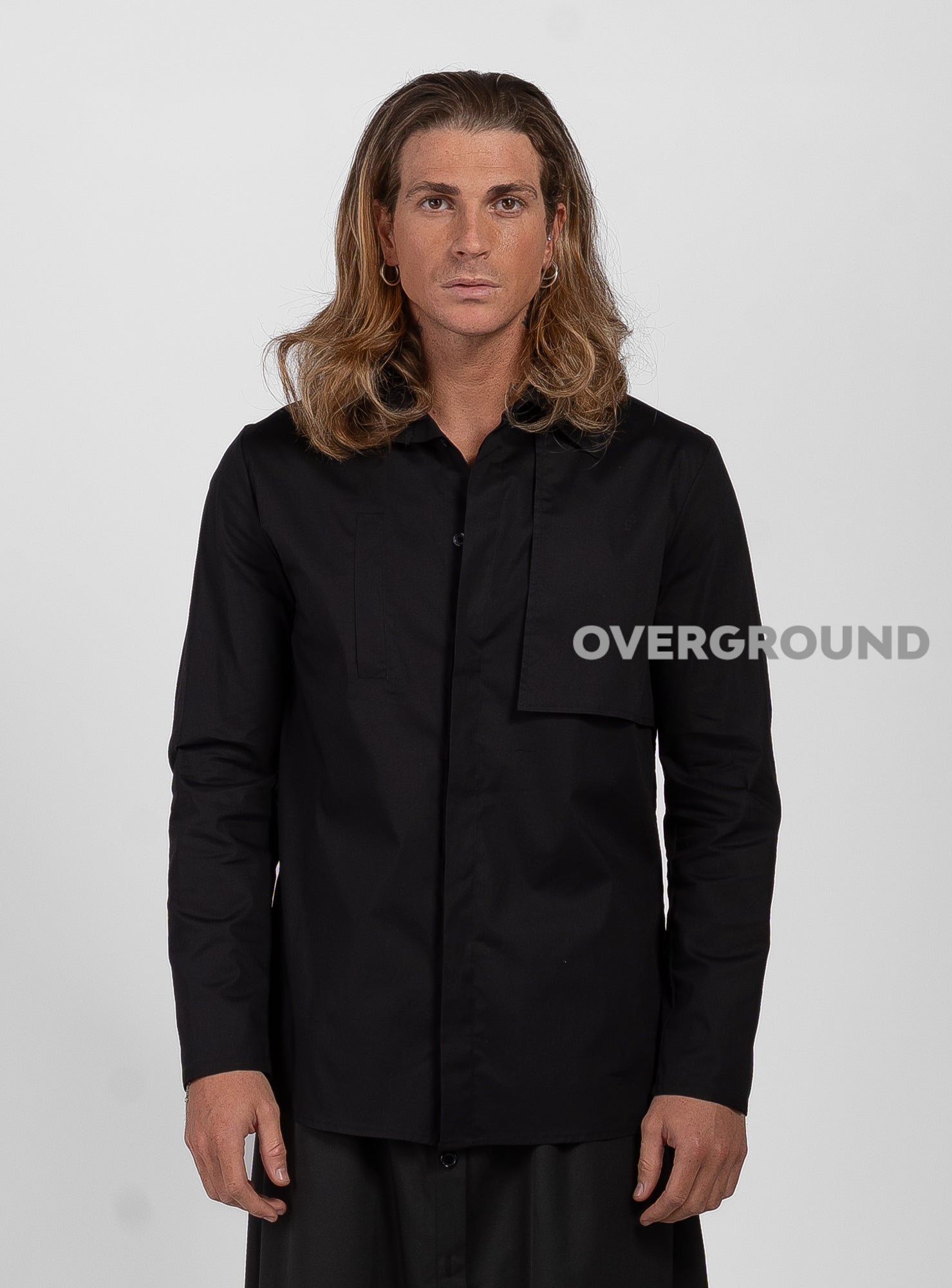 CAMICIA CON PATTINA LATERALE E BOTTONI COPERTI - OVERGROUND STORE