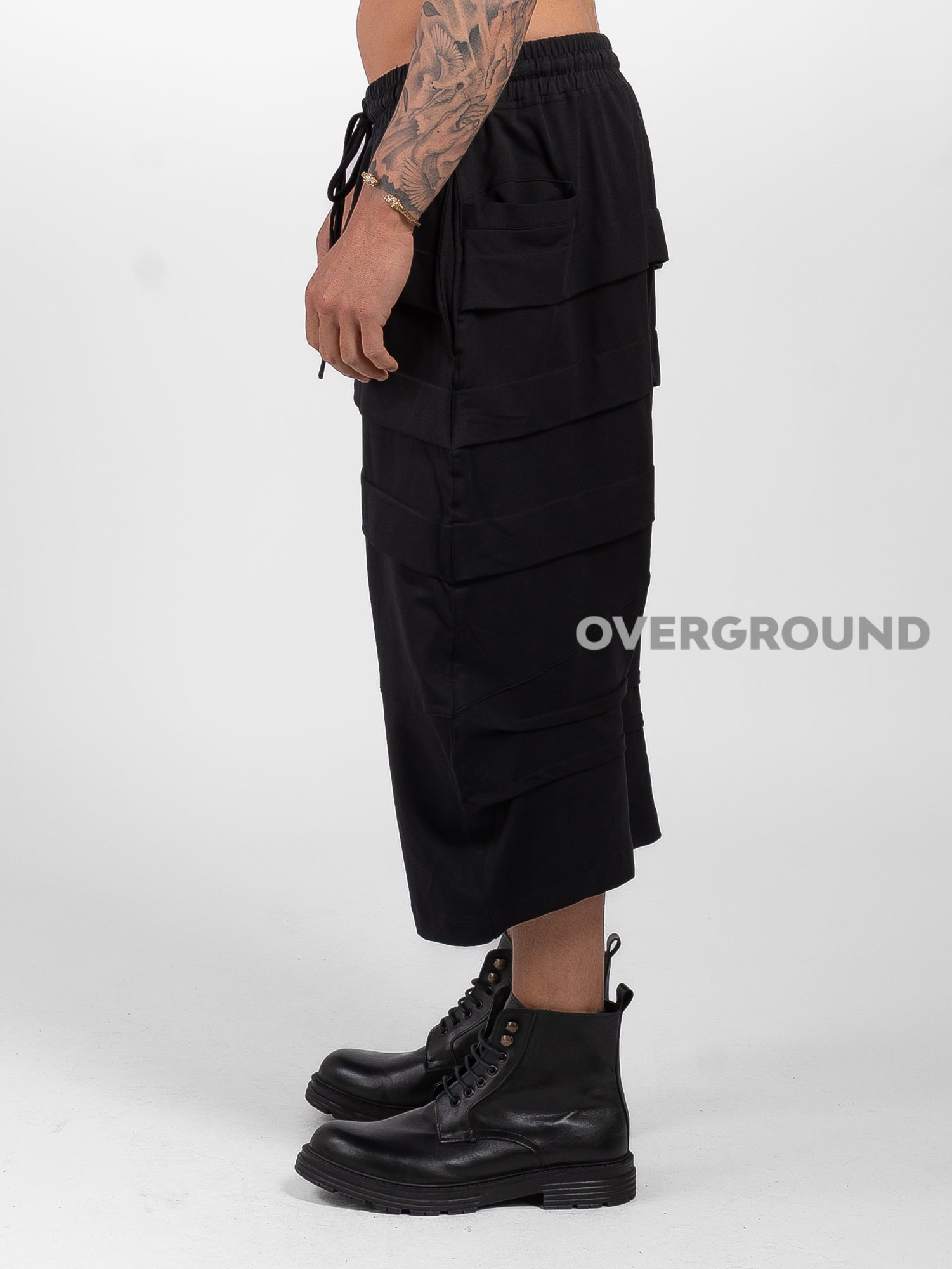 PANTALONE CORTO CAVALLO BASSO CON BALZE DAVANTI - OVERGROUND STORE