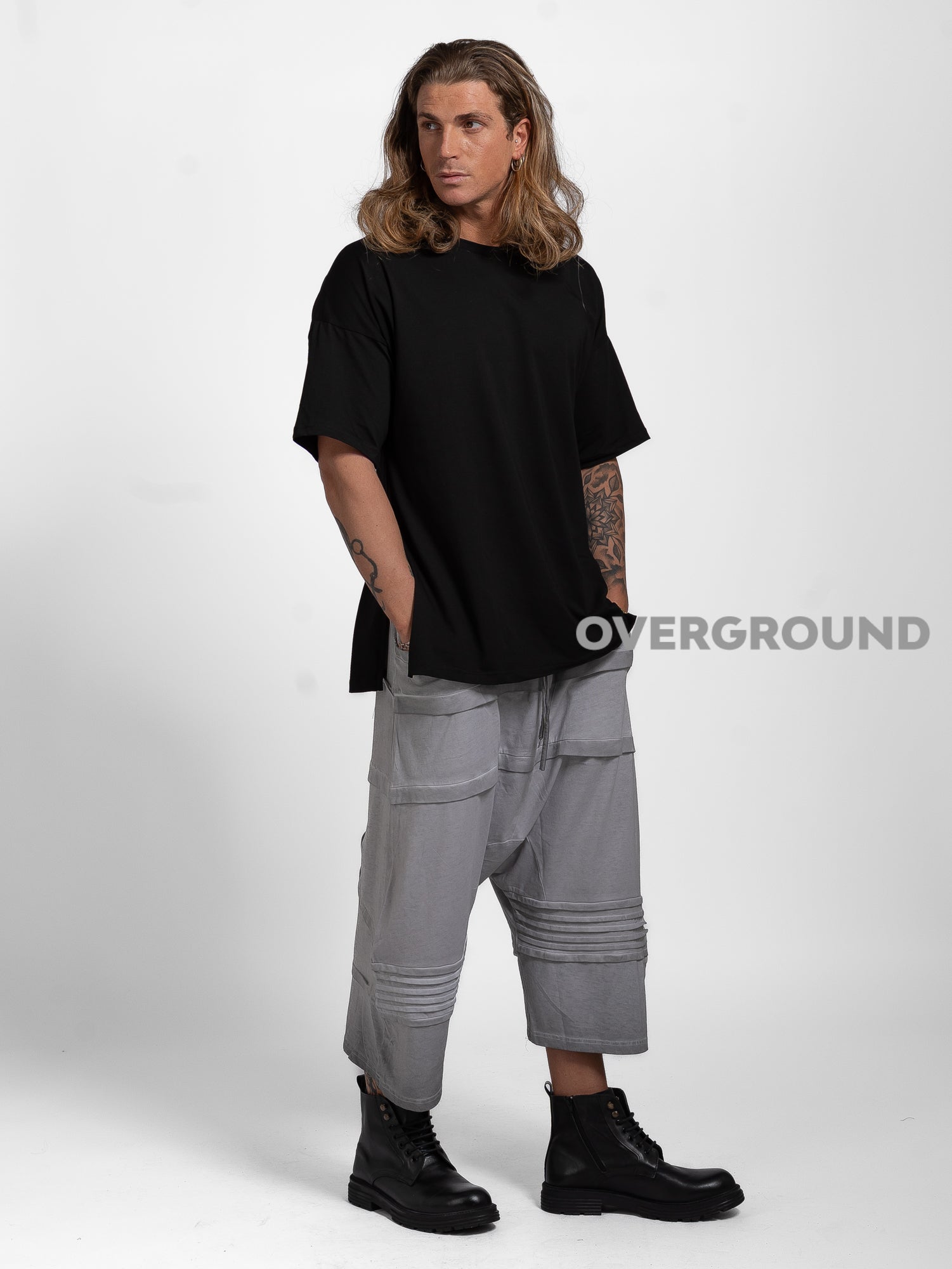 PANTALONE CORTO CAVALLO BASSO CON PIEGHE DAVANTI - OVERGROUND STORE