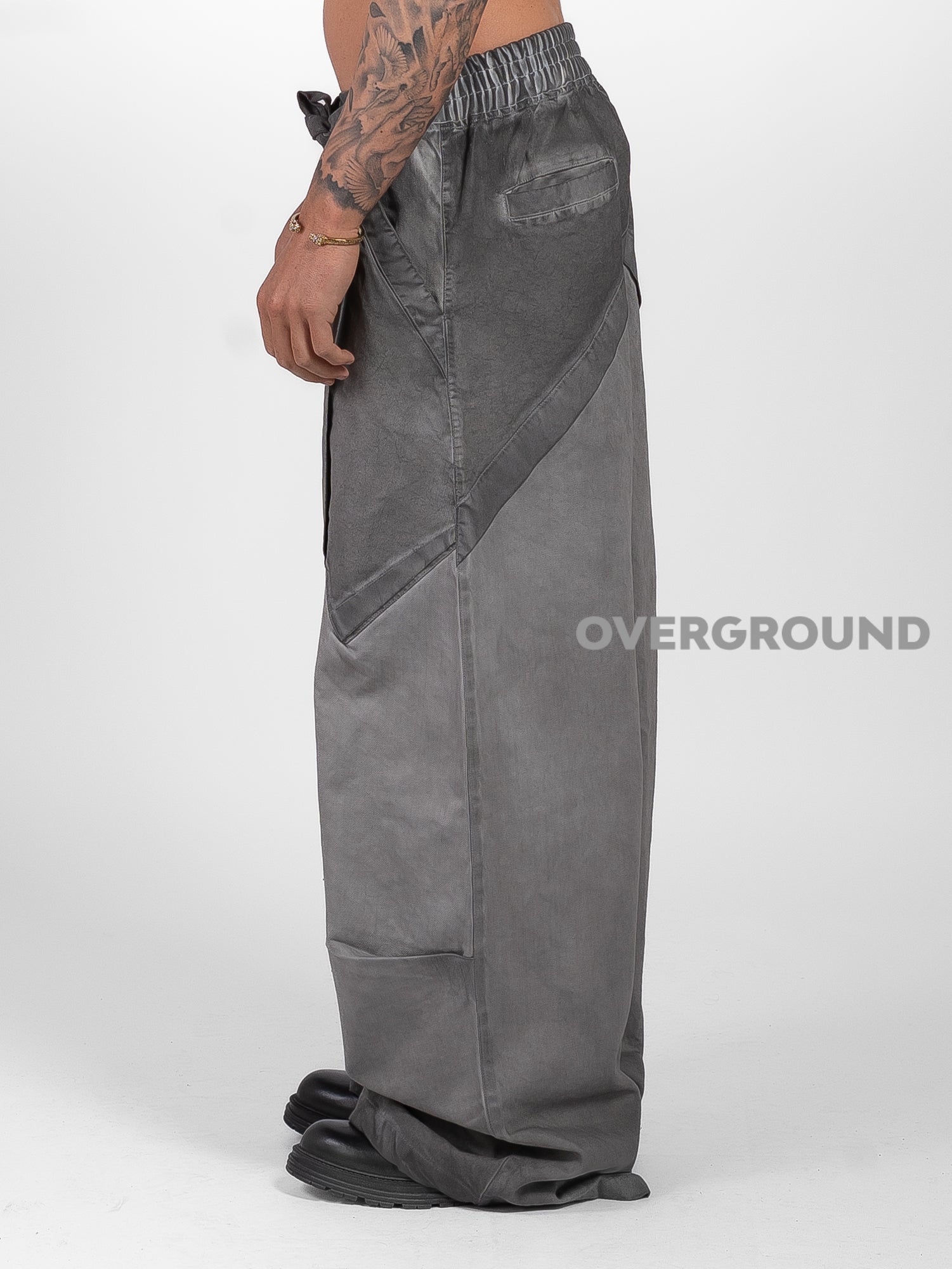 PANTALONE OVER GAMBULE LARGO CON PIEGHE DAVANTI - OVERGROUND STORE