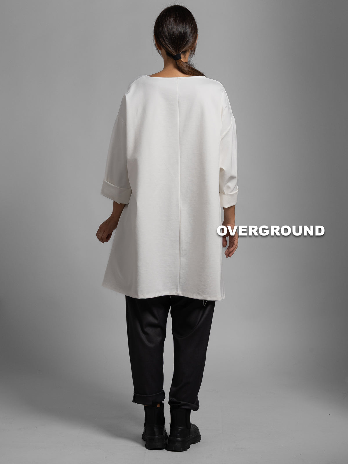 BLUSA OVER LUNGA CON CUCITURE E TASCONE