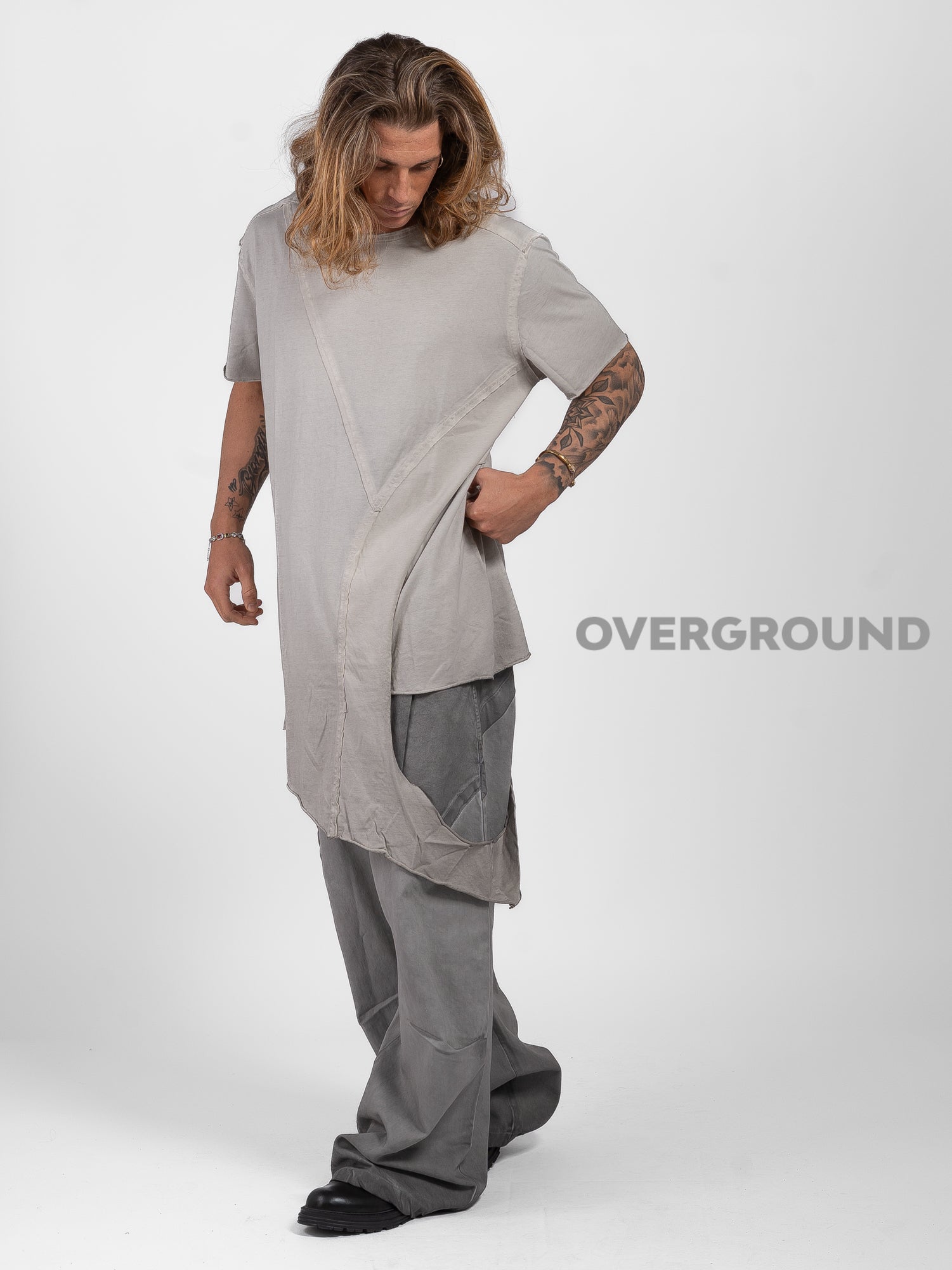 MAGLIA ASIMMETRICA CON SPACCO STONDATO LATERALE - OVERGROUND STORE