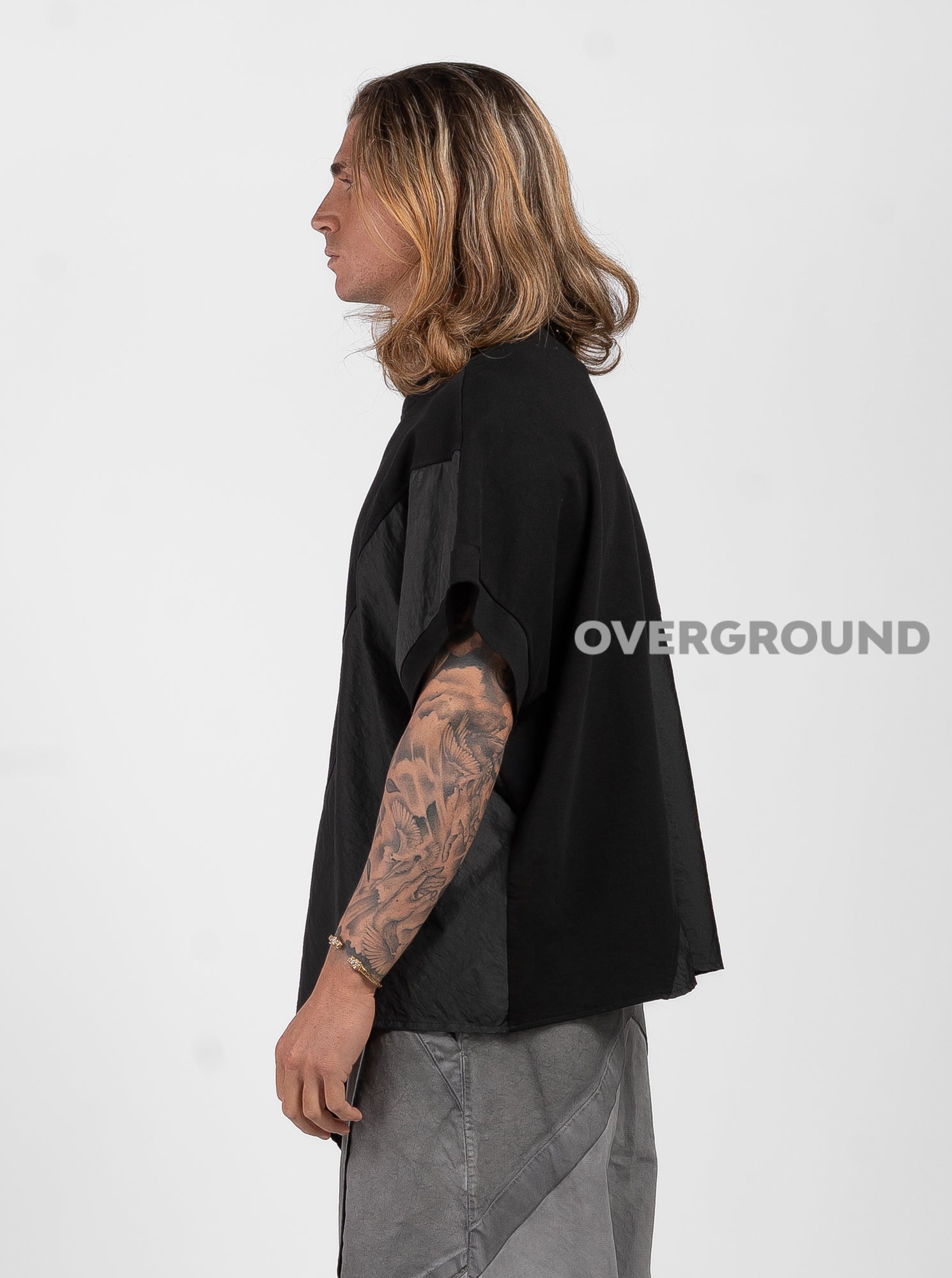 MAGLIA OVER MANICA CORTA ASIMMETRICA CON PUNTA - OVERGROUND STORE