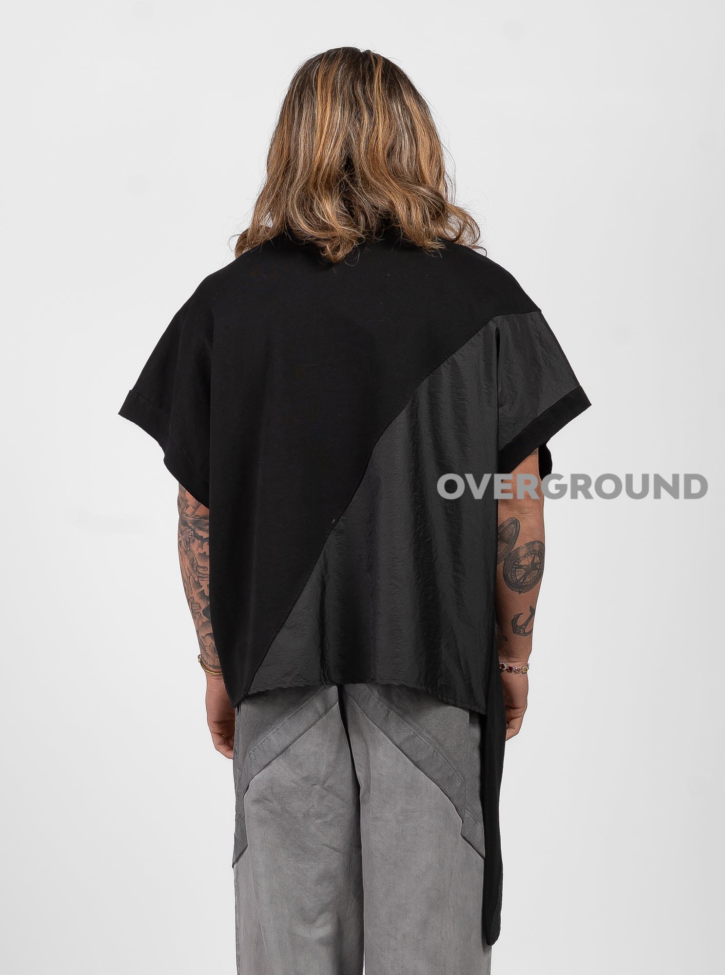 MAGLIA OVER MANICA CORTA ASIMMETRICA CON PUNTA - OVERGROUND STORE