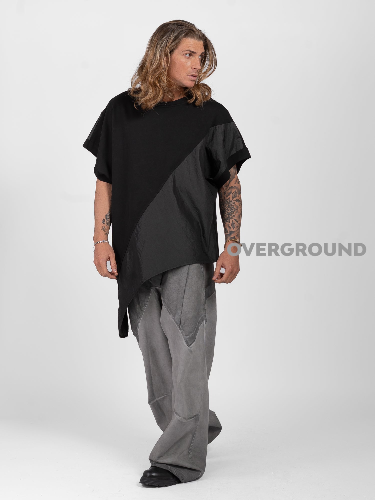 MAGLIA OVER MANICA CORTA ASIMMETRICA CON PUNTA - OVERGROUND STORE
