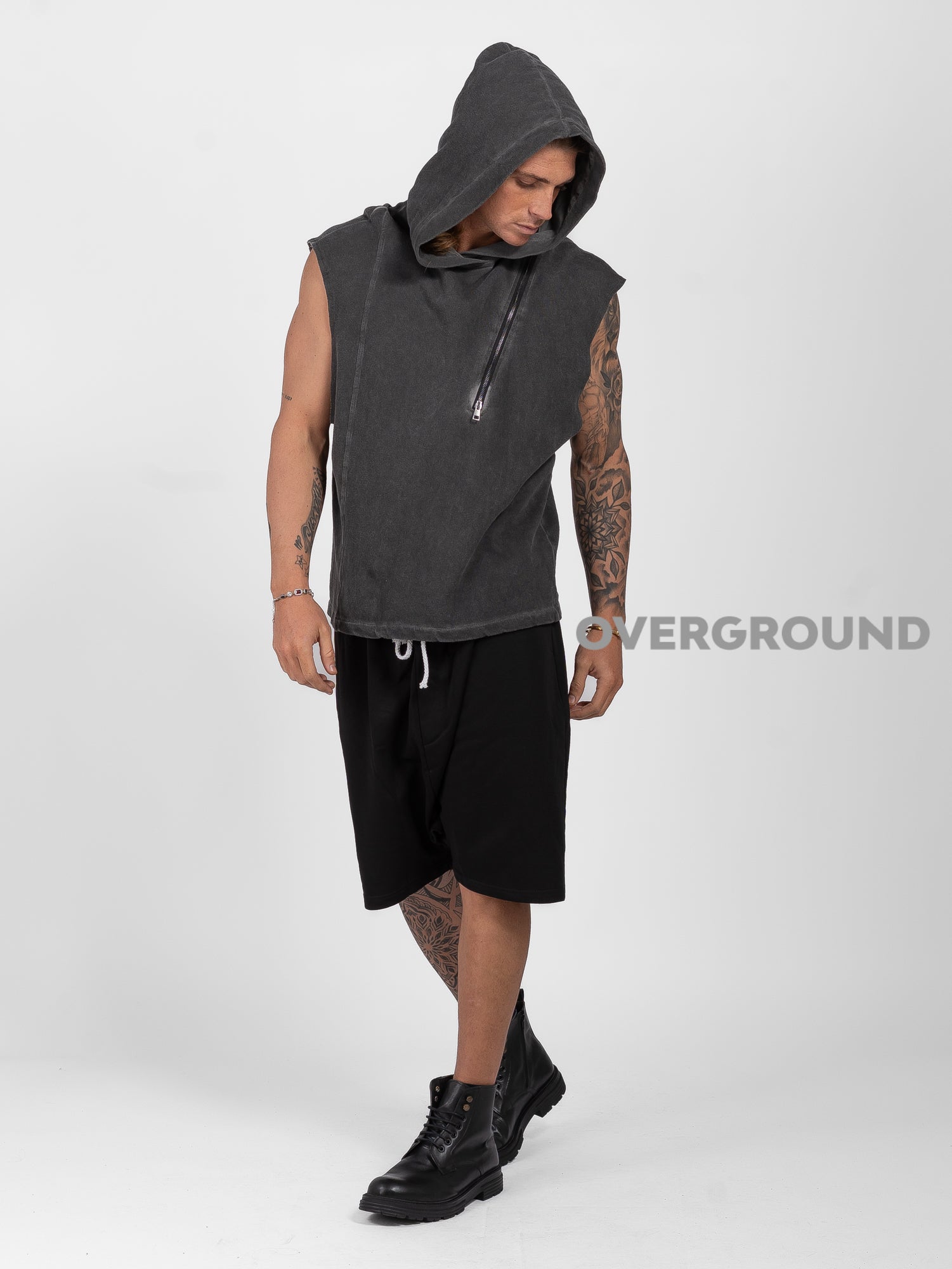 FELPA SMANICATA CON CERNIERA DAVANTI E CAPPUCCIO - OVERGROUND STORE