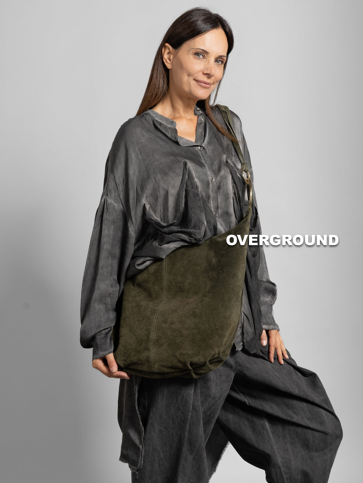BORSA PELLE IN CAMOSCIO CON ANELLI ALLA TRACOLLA