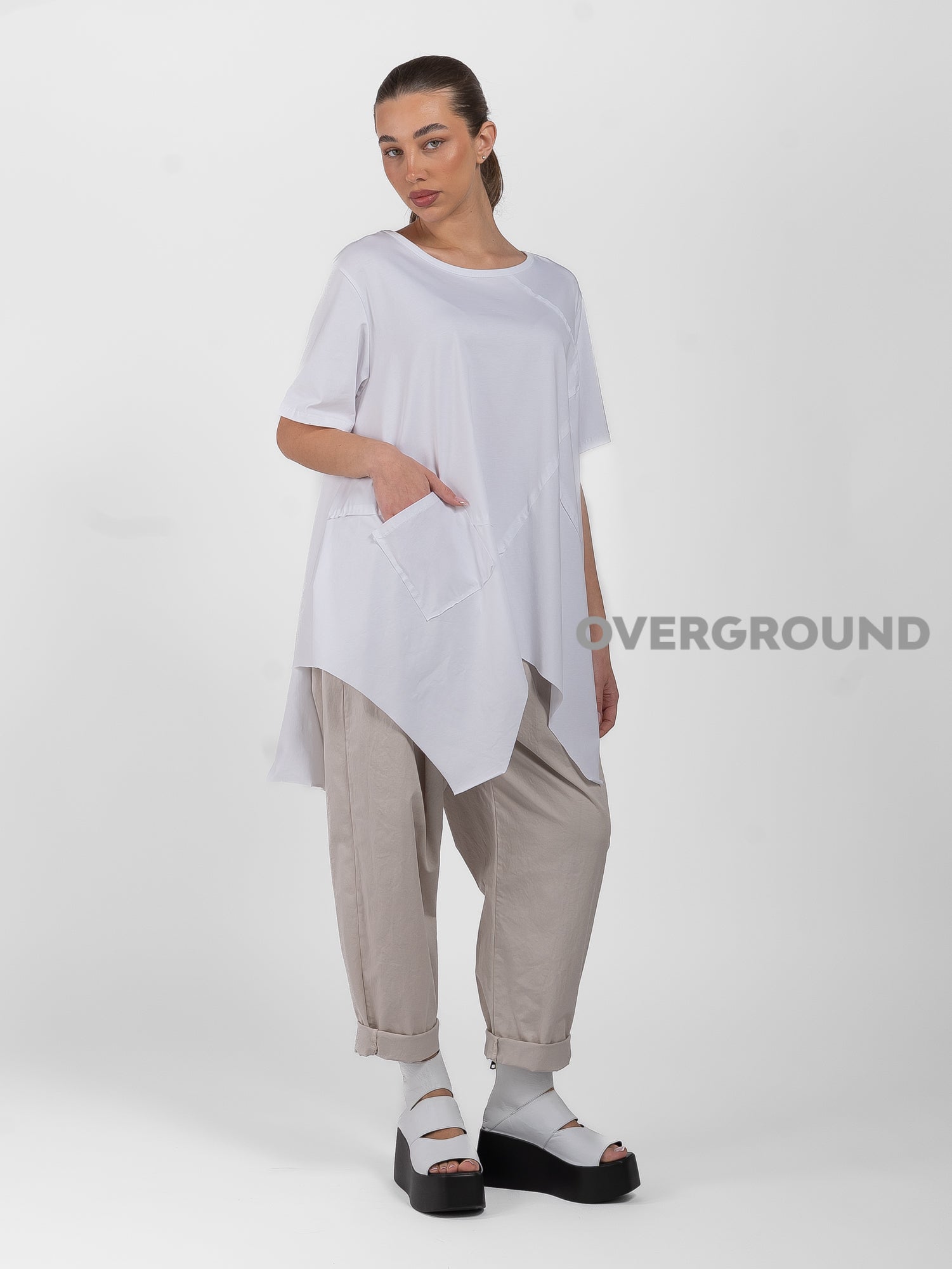 MAGLIA OVER ASIMMETRICA CON TASCA LATERALE E CUCITURE - OVERGROUND STORE