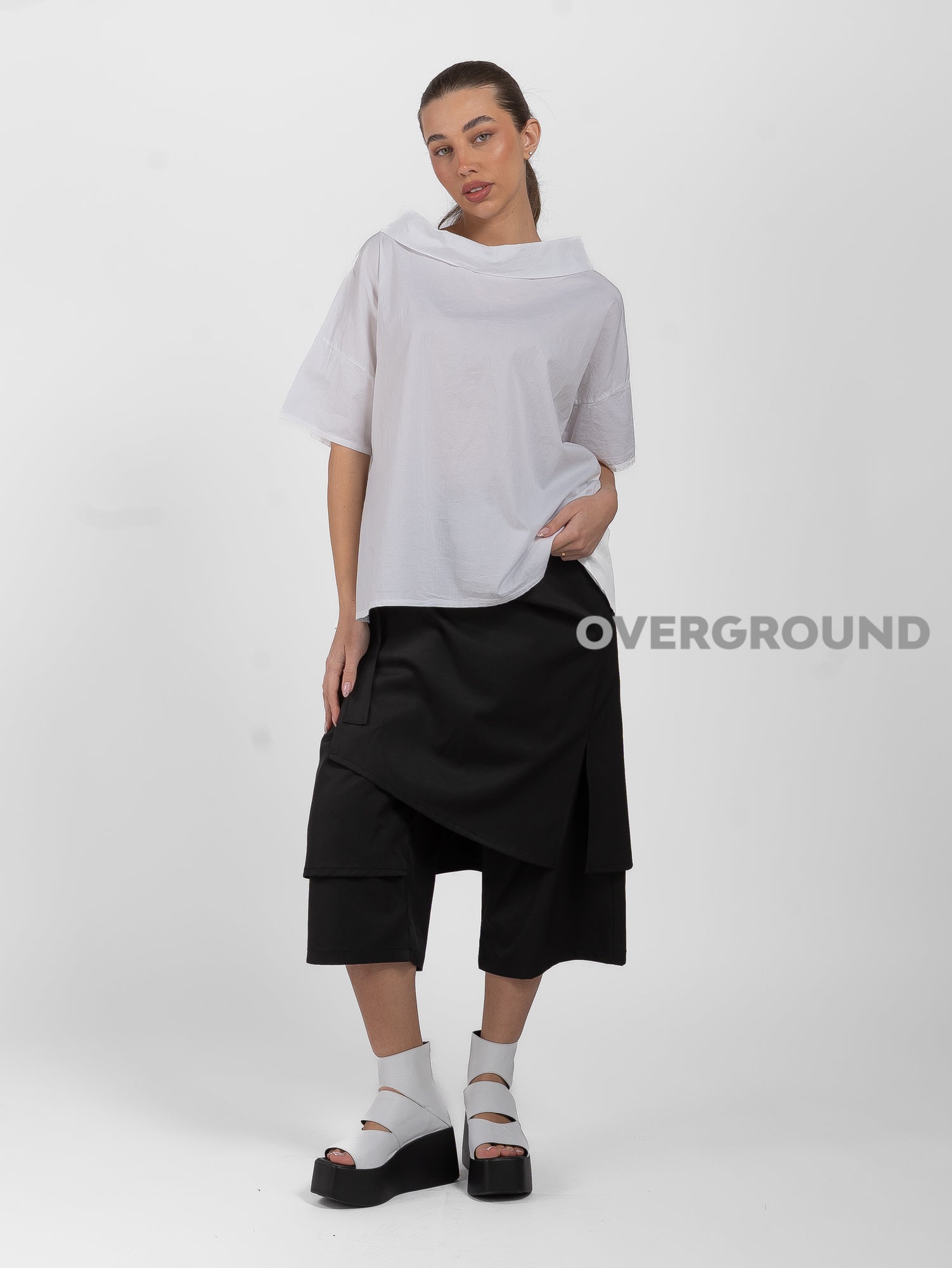 PANTALONE CORTO CON PAREO E BOTTONI DIETRO - OVERGROUND STORE