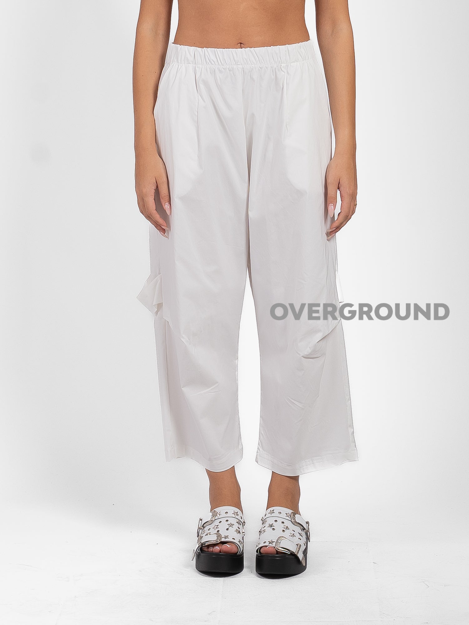 PANTALONE OVER GAMBULE LARGO CON TASCONI DIETRO