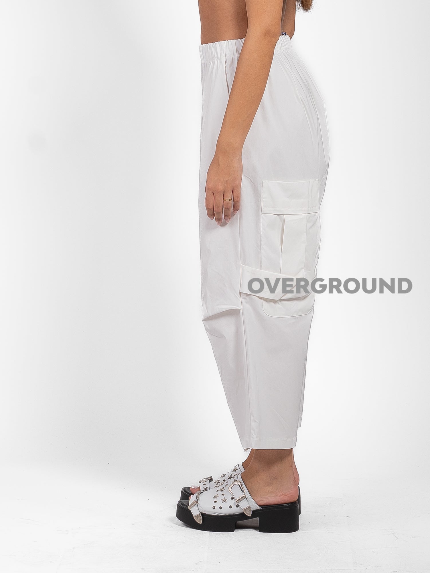 PANTALONE OVER GAMBULE LARGO CON TASCONI DIETRO