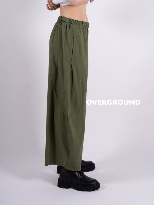 PANTALONE OVER CON CUCITURE SUL GAMBULE