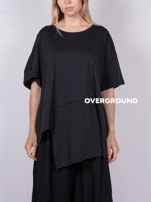 MAGLIA LUNGA ASIMMETRICA CON CUCITURA DAVANTI