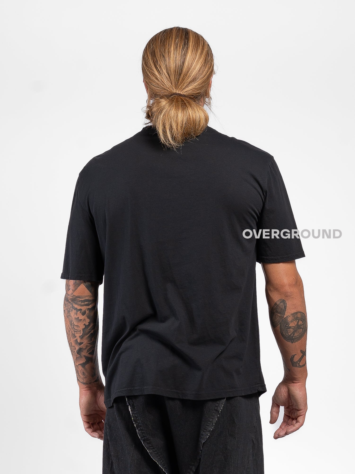 T-SHIRT CON TASCHINO DAVANTI E CUCITURA - OVERGROUND STORE