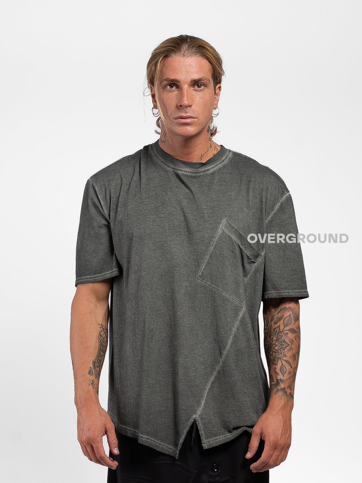 T-SHIRT CON TASCHINO DAVANTI E CUCITURA - OVERGROUND STORE