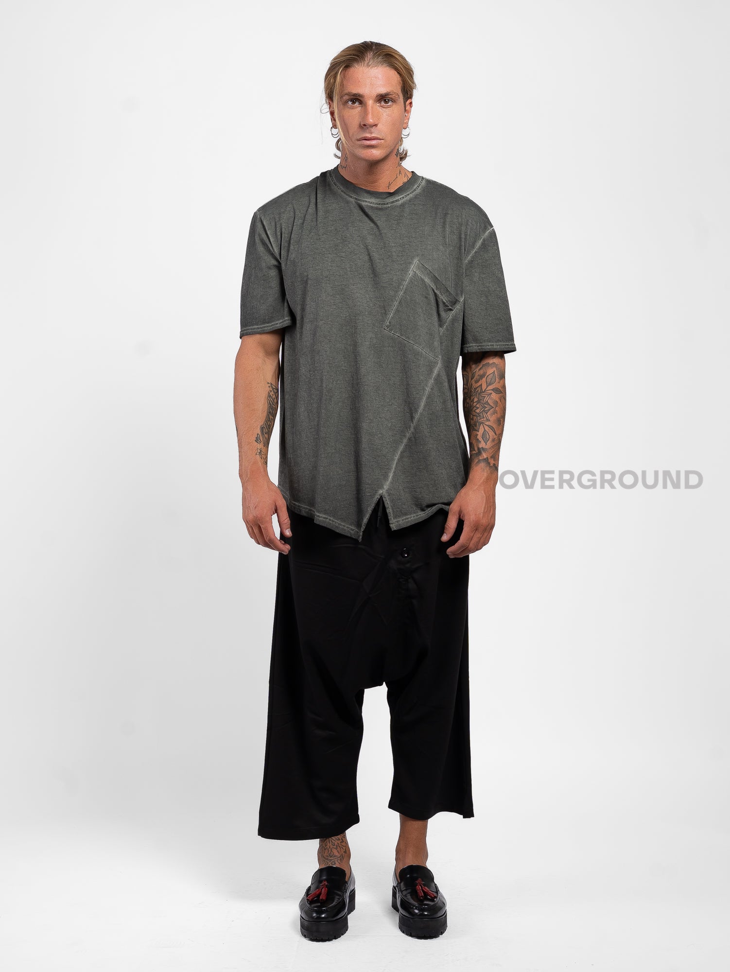 T-SHIRT CON TASCHINO DAVANTI E CUCITURA - OVERGROUND STORE