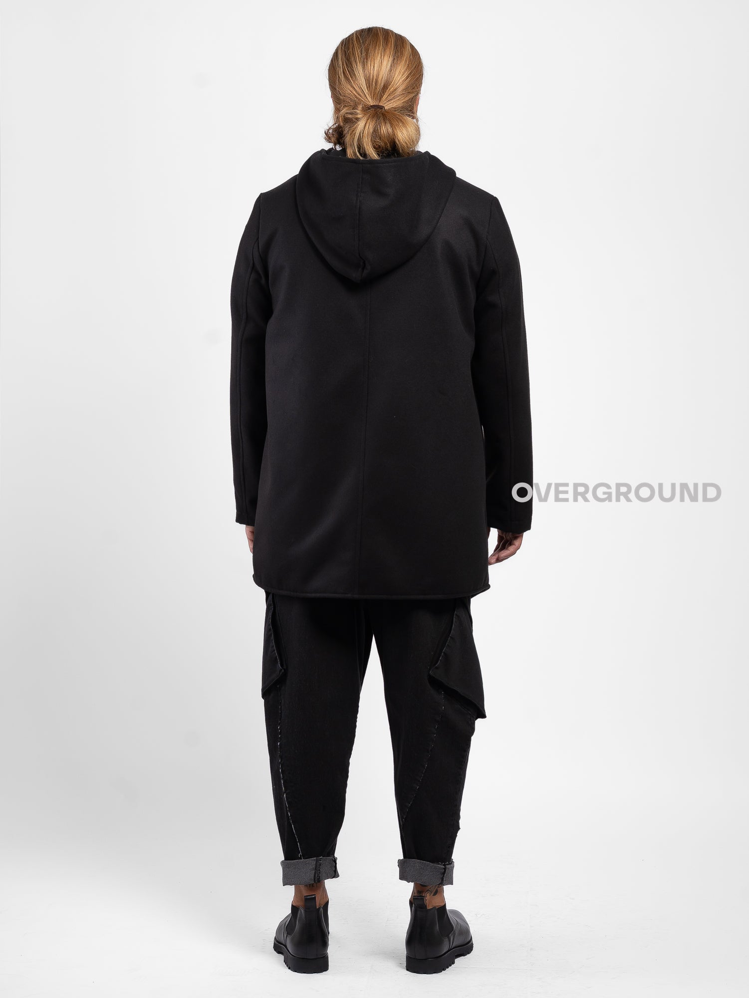 Giaccone asimmetrico con cappuccio e cerniera e bottoni - OVERGROUND STORE