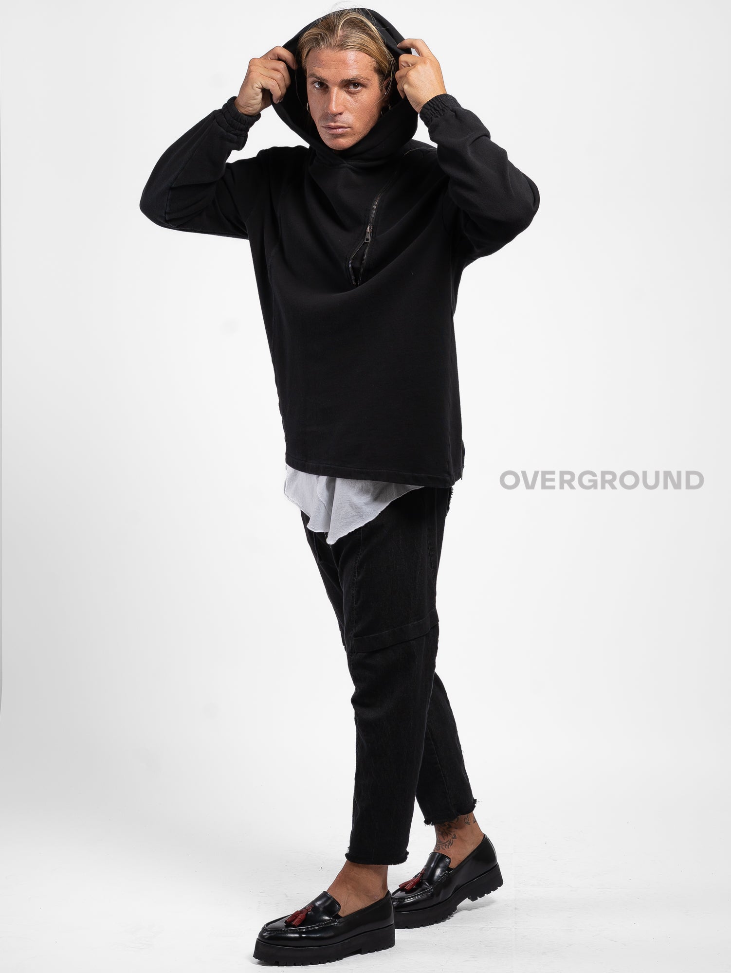 FELPA CON CERNIERA DAVANTI E CAPPUCCIO - OVERGROUND STORE