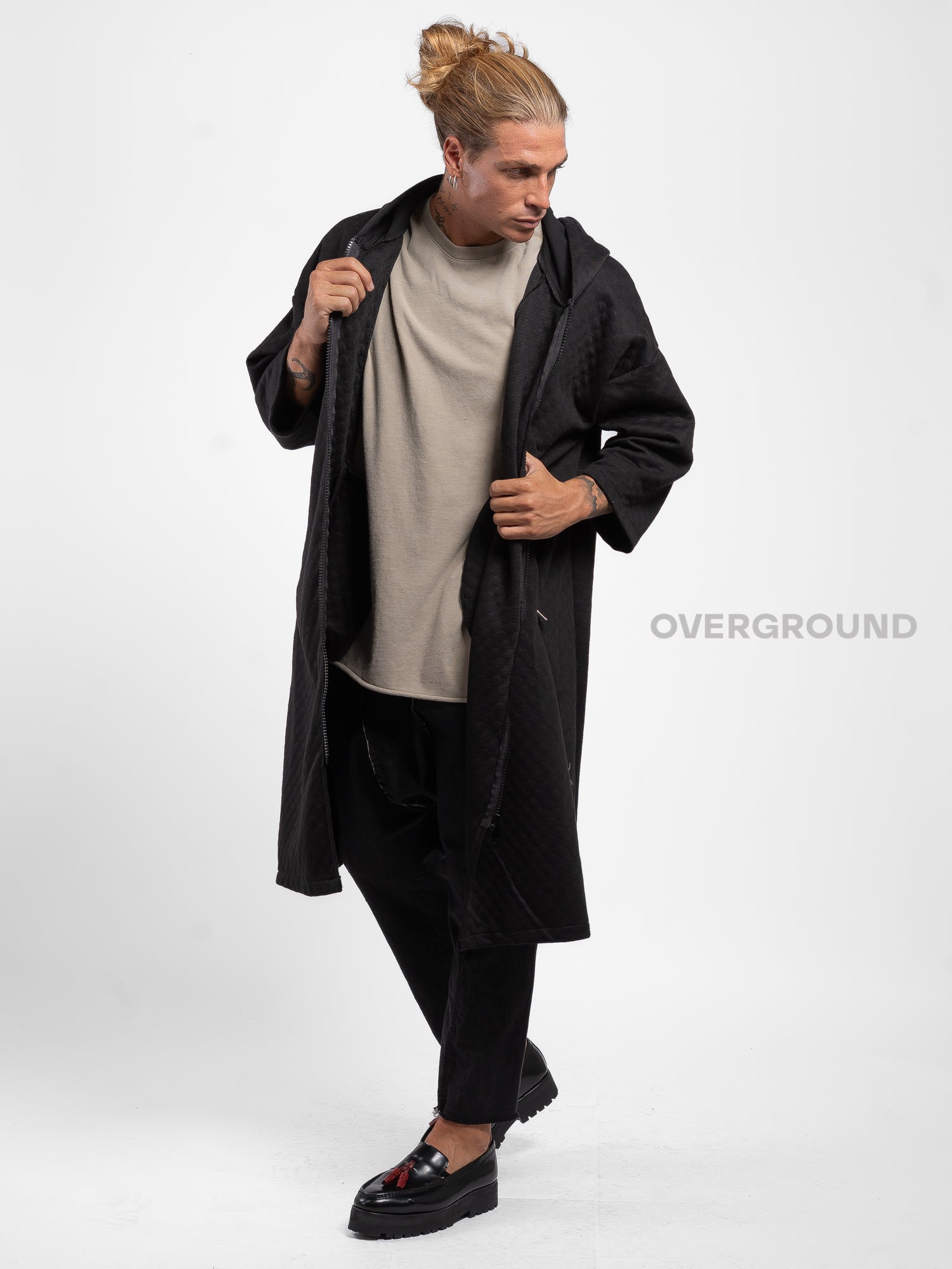 Felpa lunga con cappuccio e cerniera a chiuedere - OVERGROUND STORE