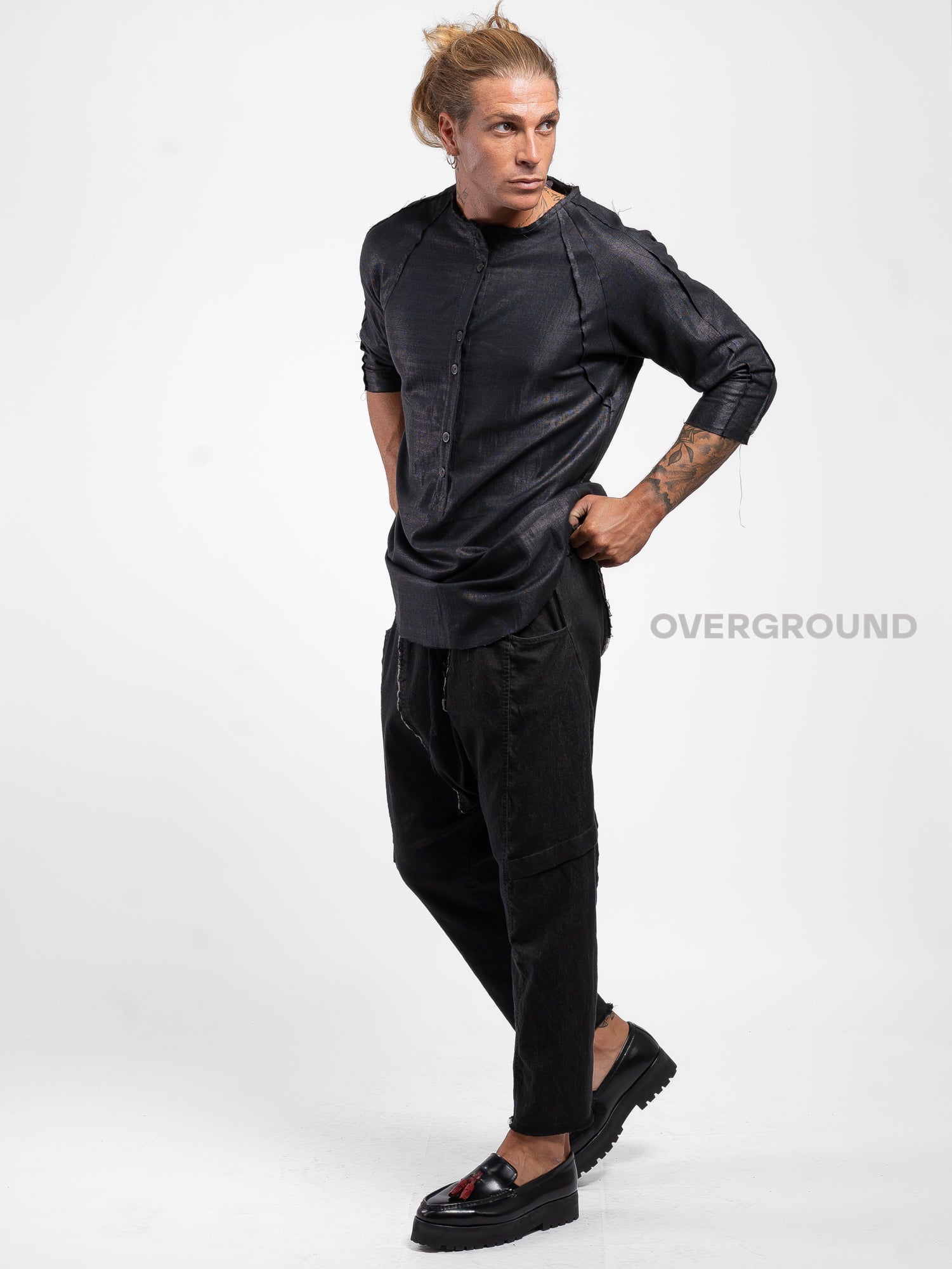 Maglia asimmetrica con bottoni - OVERGROUND STORE