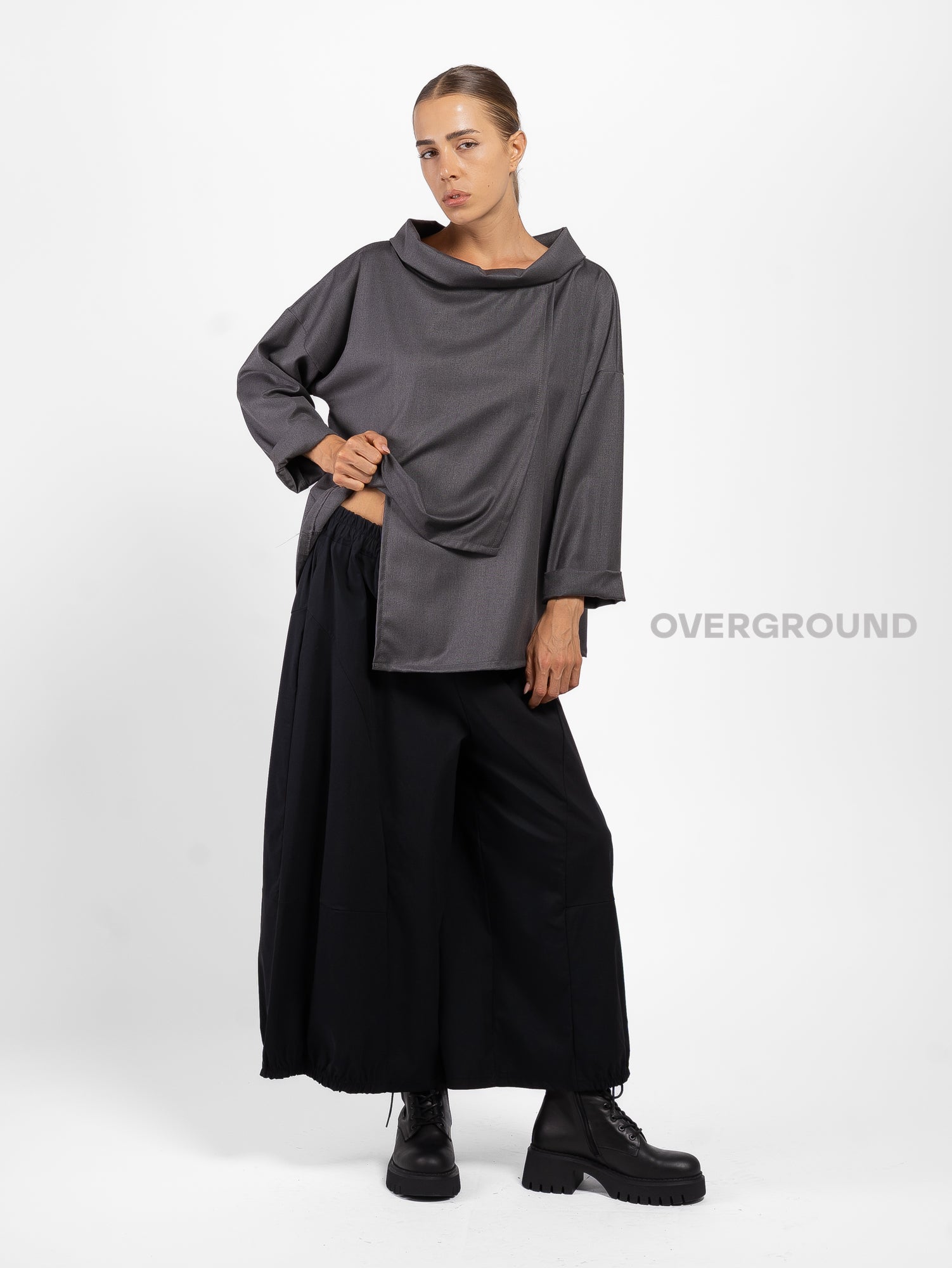 BLUSA OVER ASIMMETRICA CON COLLO A BARCA - OVERGROUND STORE