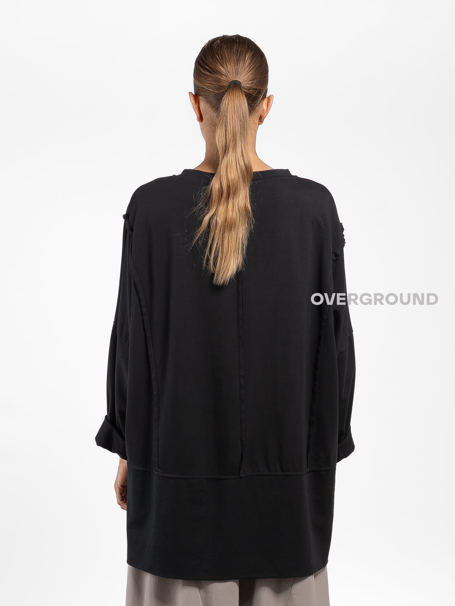 MAGLIA ASIMMETRICA LARGA - OVERGROUND STORE