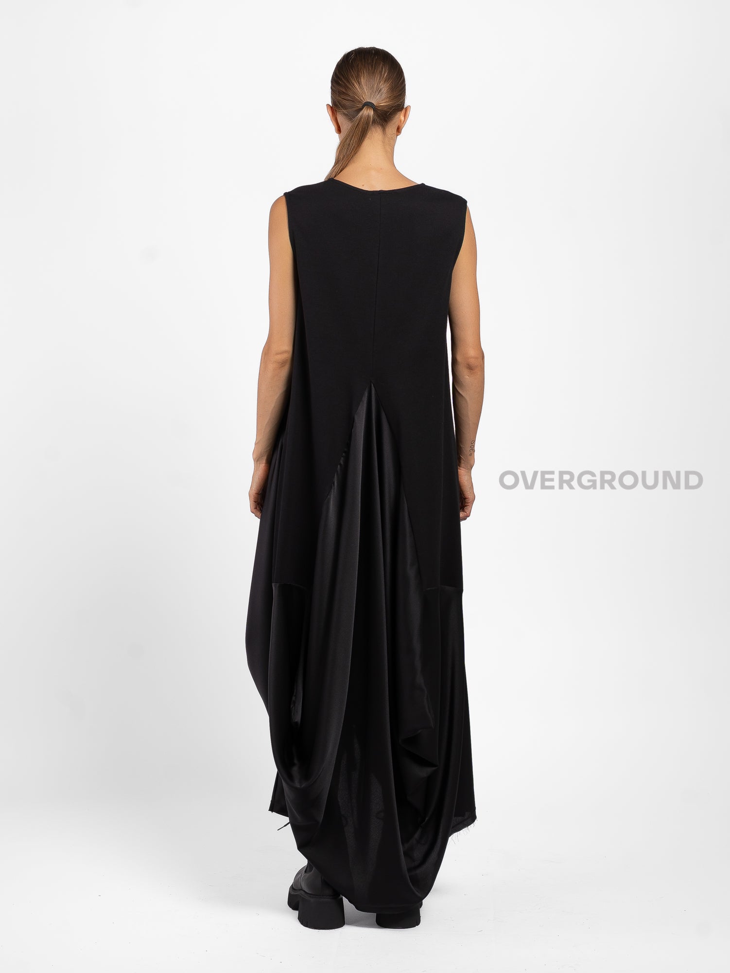 ABITO SMANICATO CON RIPRESA DAVANTI - OVERGROUND STORE