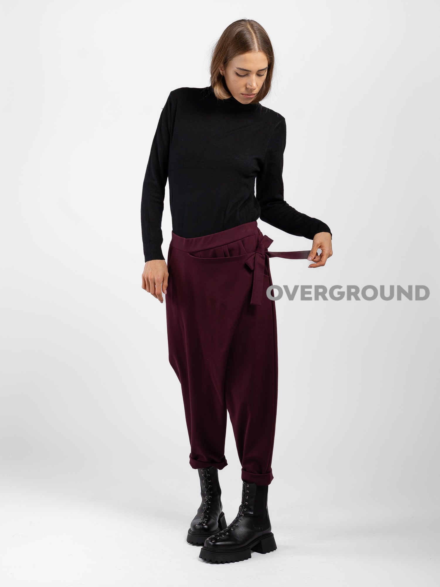 PANTALONE CON PATTINA E FIOCCO LATERALE