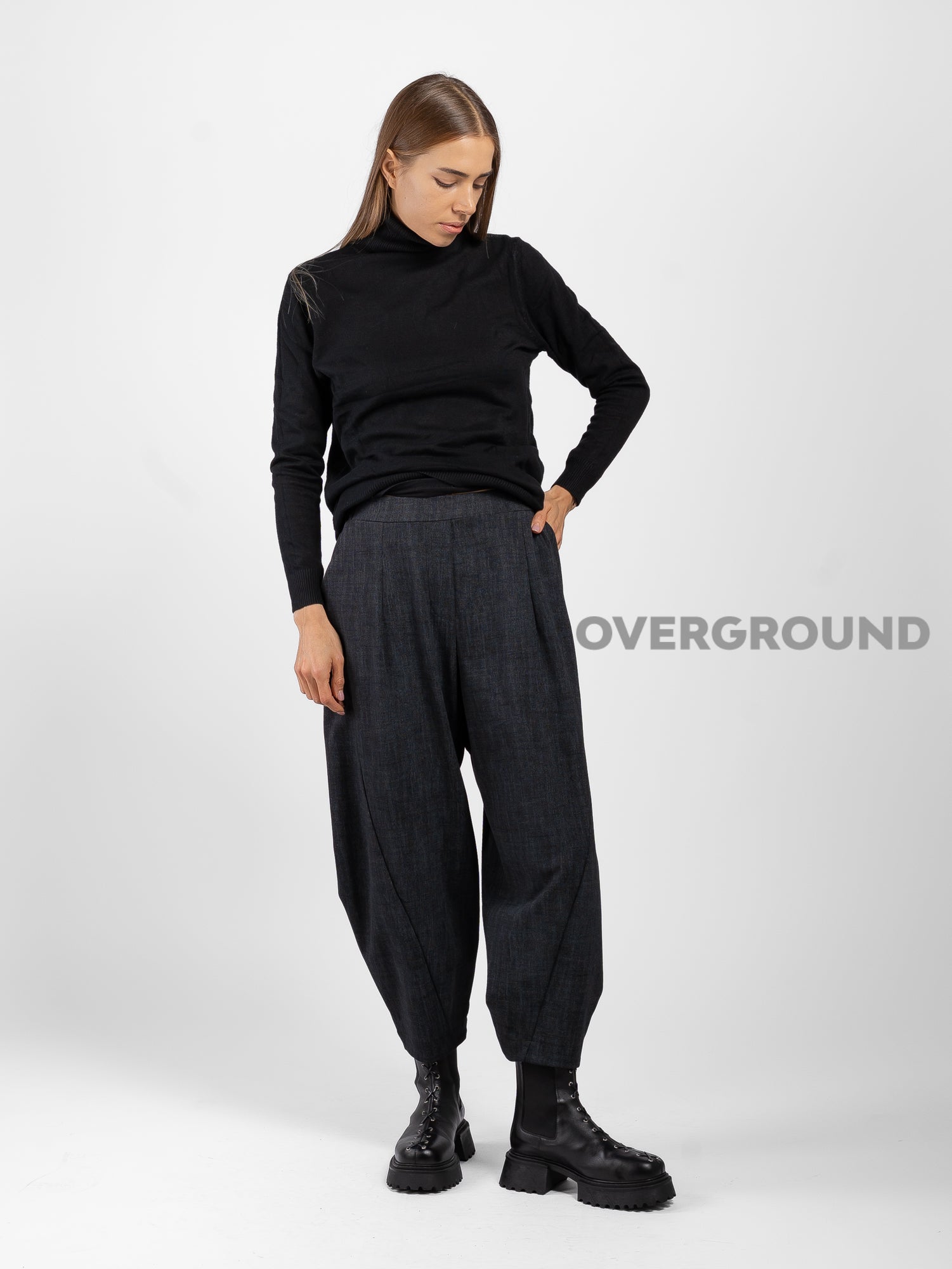 OVERSIZED TROUSERS WITH VISCOSE STITCHING