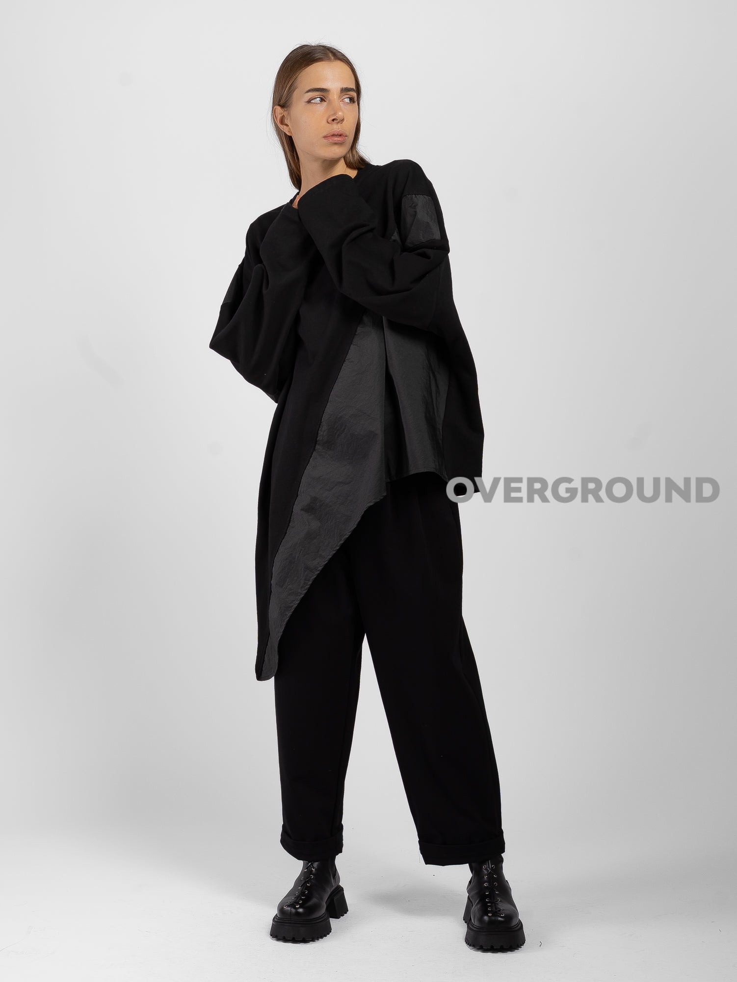 MAGLIA OVER ASIMMETRICA CON PUNTA