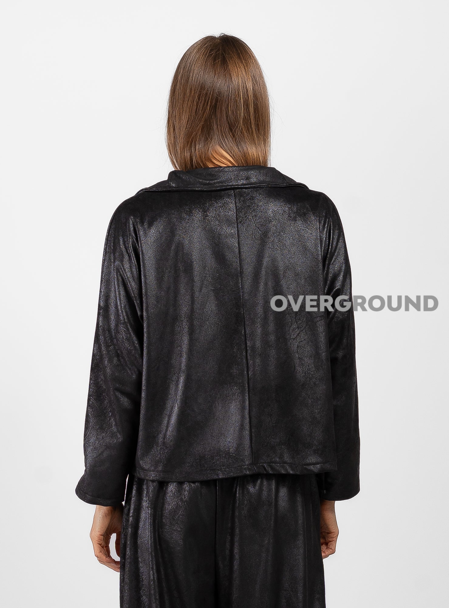 Short faux leather jacket