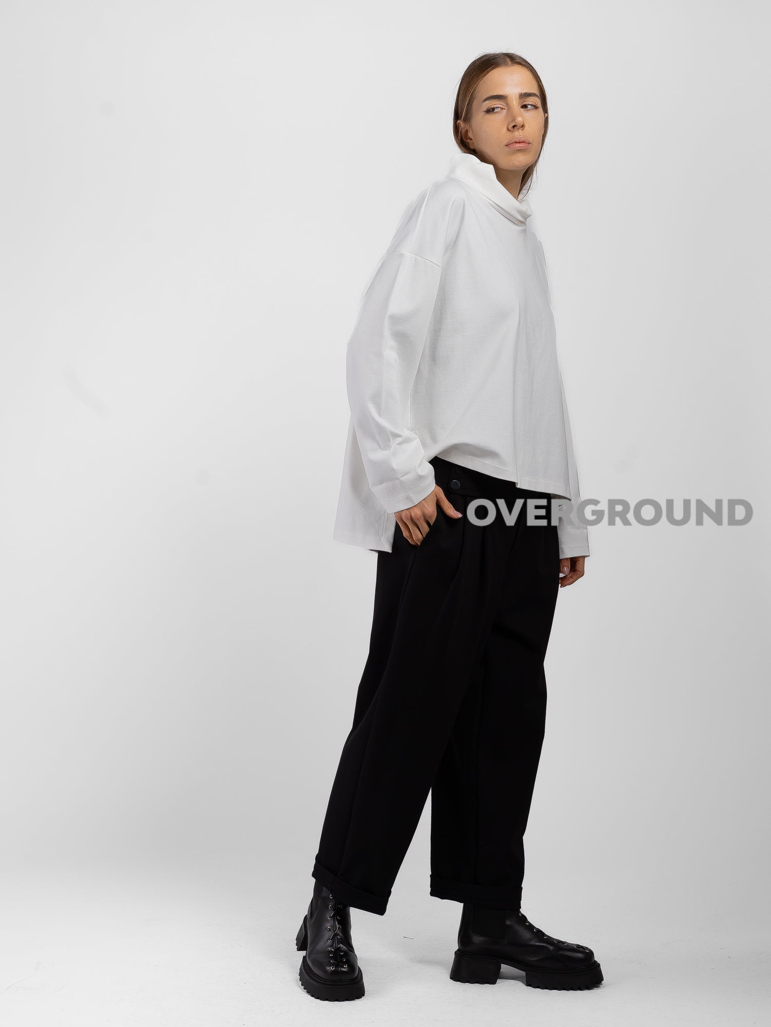 blusa over collo a barca