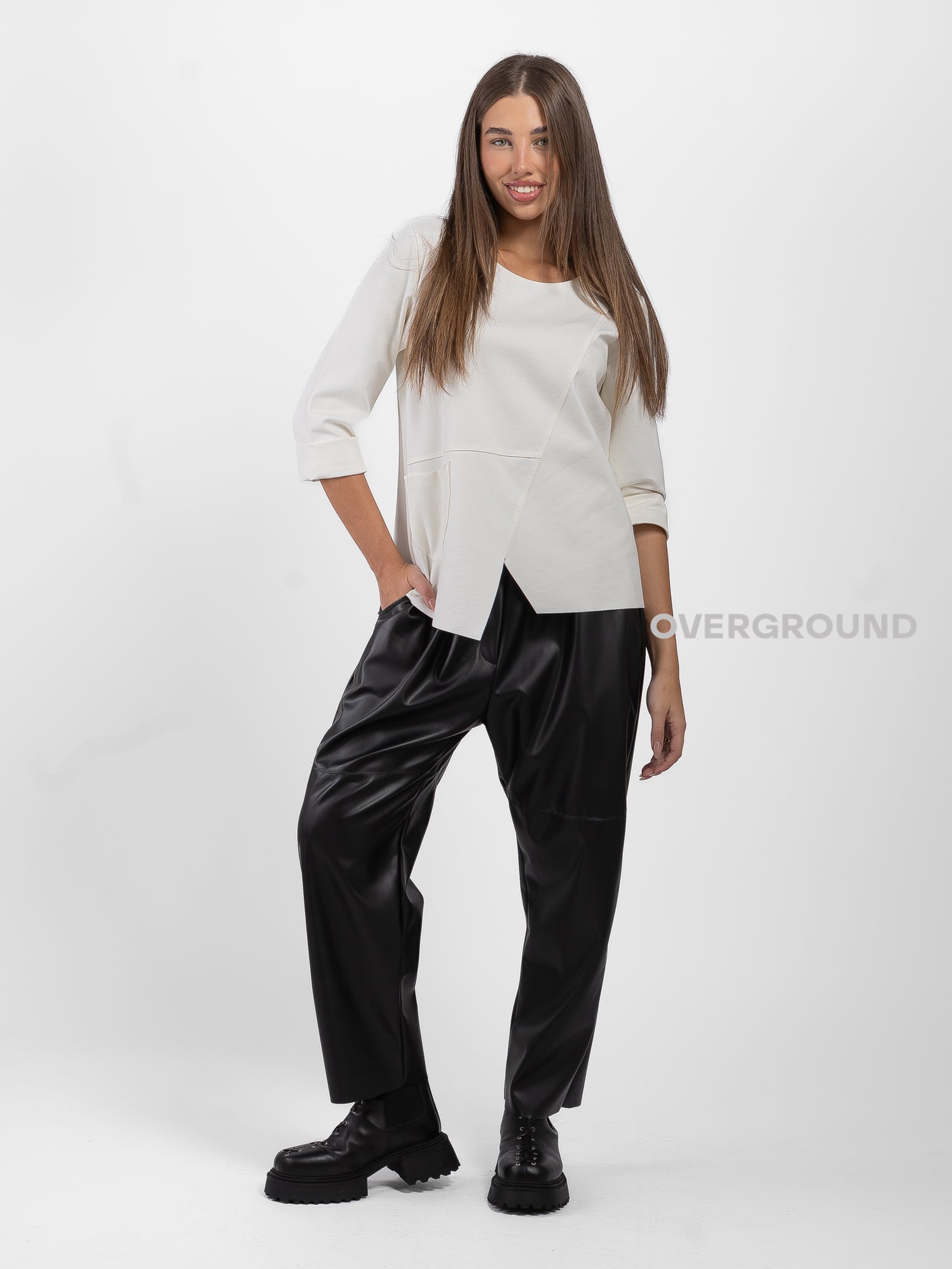 PANTALONE GAMBULE LARGO IN ECOPELLE CON CUCITURE DAVANTI - OVERGROUND STORE