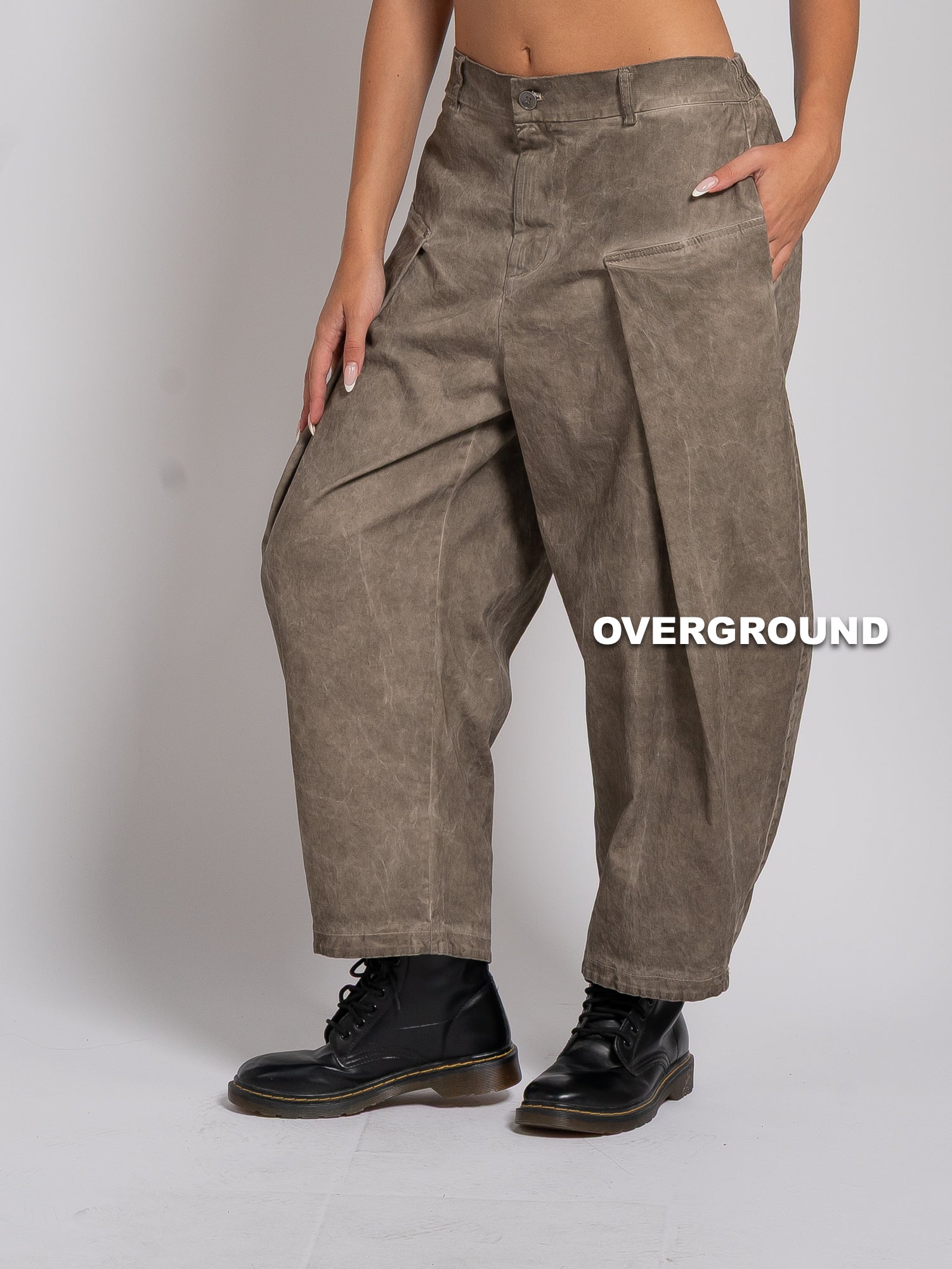 PANTALONE OVER CON PENS E CUCITURA SUL GAMBULE