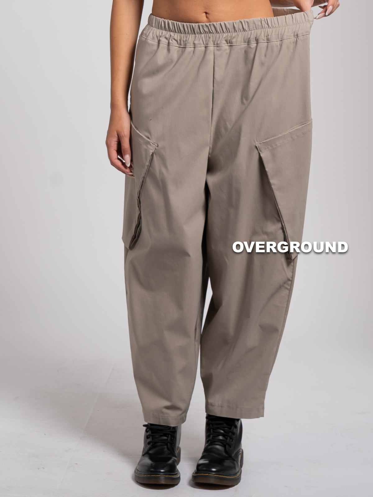 PANTALONE OVER CON TASCONI OBLIQUI