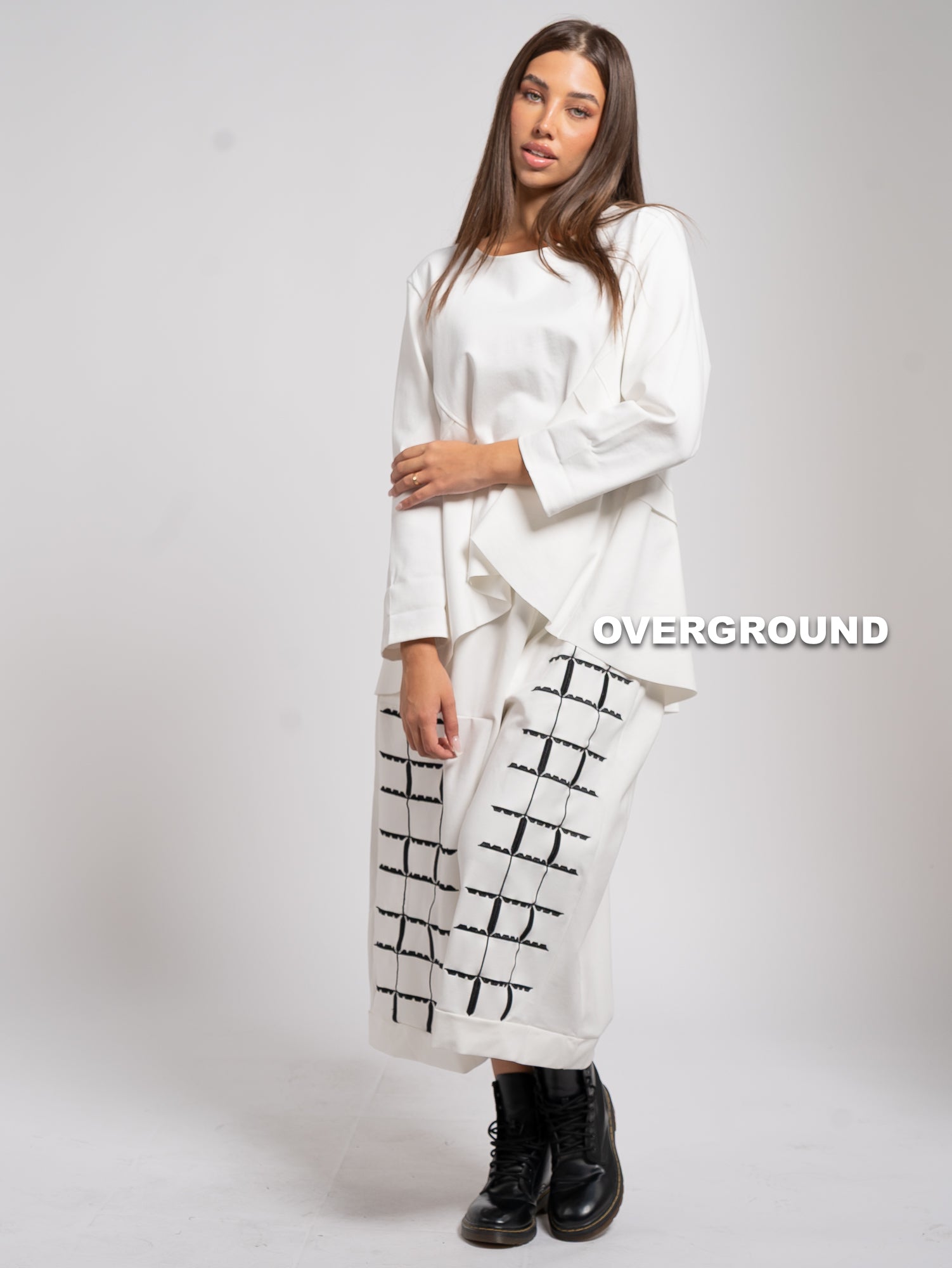 PANTALONE OVER CON DETTAGLI A QUADRI