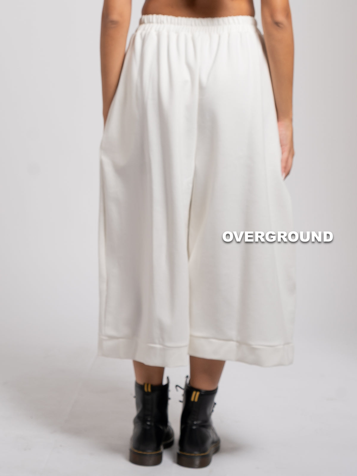 PANTALONE OVER CON DETTAGLI A QUADRI